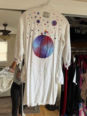 Hand-Painted White Women's Long Sleeve Tunic with Galaxy Design